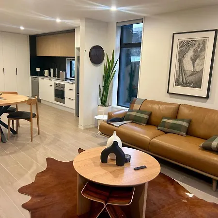 Heart Of The City Stay - With The Best Coffee!